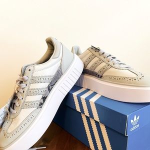 Brand new - Adidas Super Sleeker Sneakers